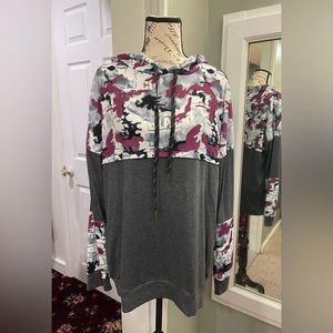 NWOT Hoodie size L